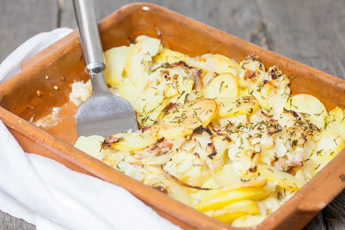 Bloemkoolschotel met ham en kaas