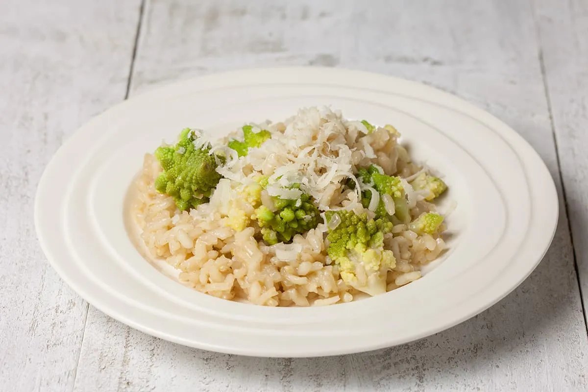 Vegetarische risotto met romanesco