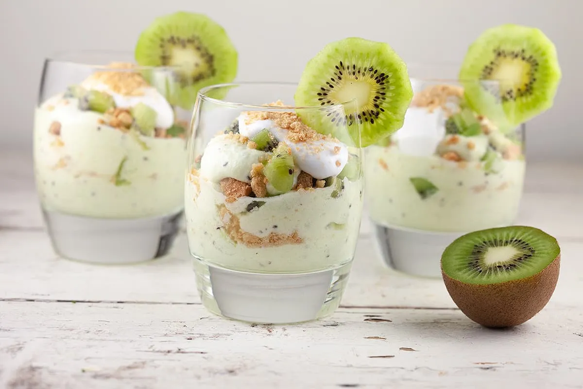 Romig kiwi toetje met kokos crème (makkelijk)