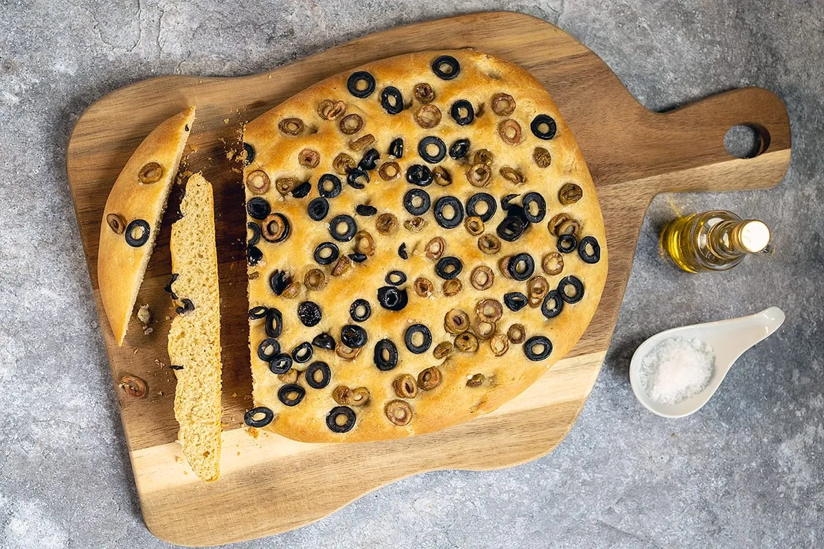 Focaccia met olijven