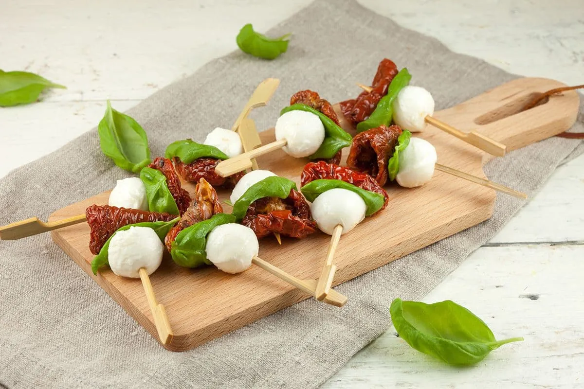 Mini mozzarella tapas prikkers