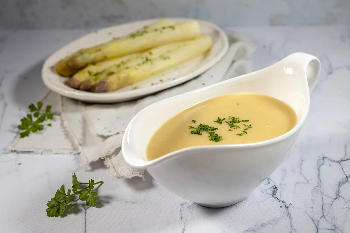 Botersaus is een saus op basis van een roux