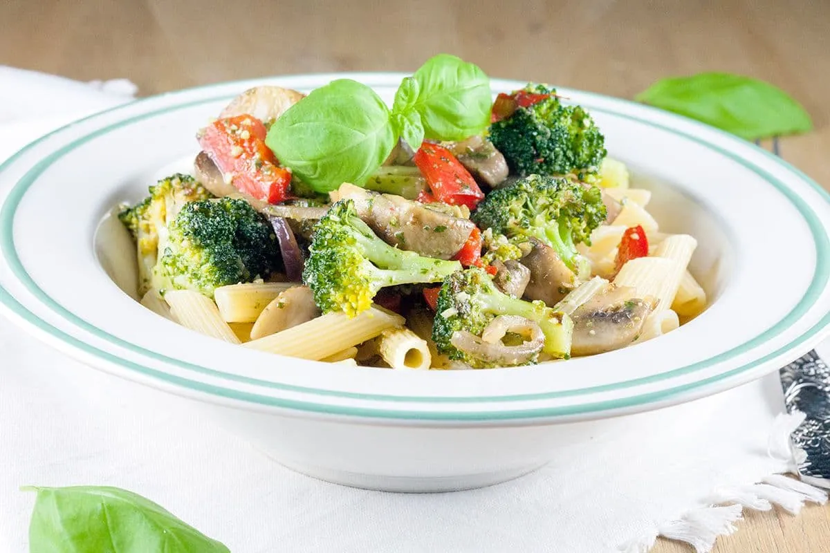 Pasta met broccoli en pesto