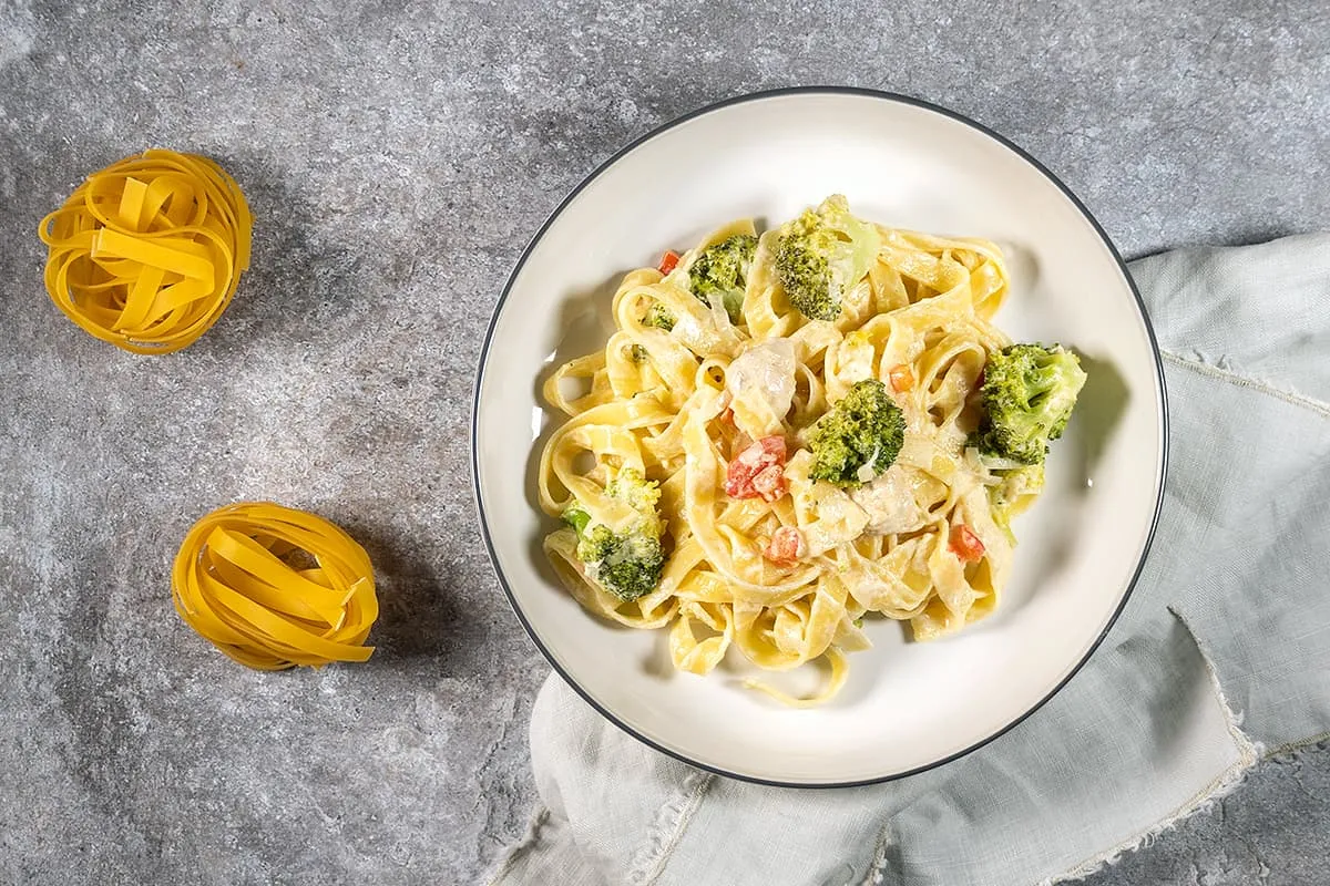 Romige tagliatelle met kip