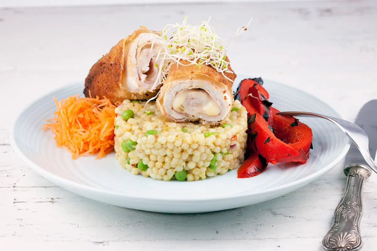 Cordon bleu met parel couscous