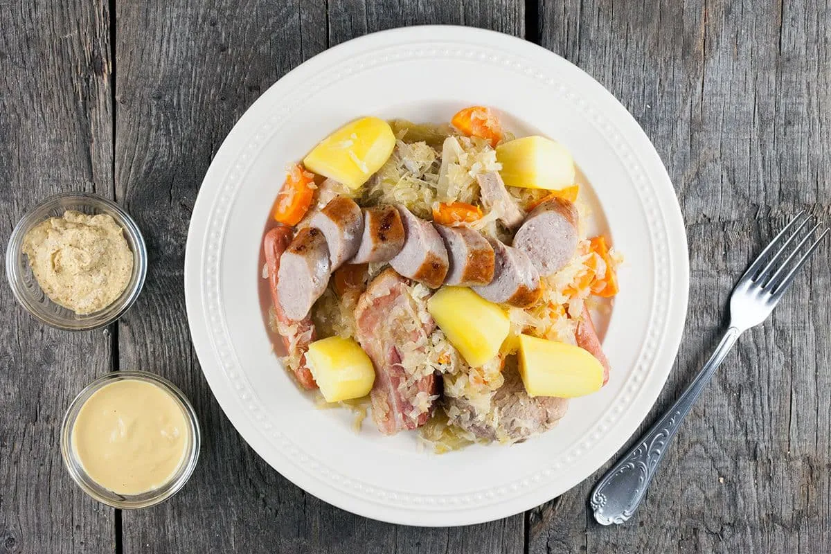 Choucroute garnie - gegarneerde zuurkool