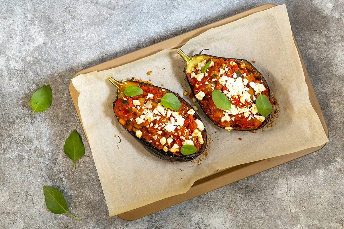 Gevulde aubergine met ratatouille - smaakvol vegetarisch gerecht