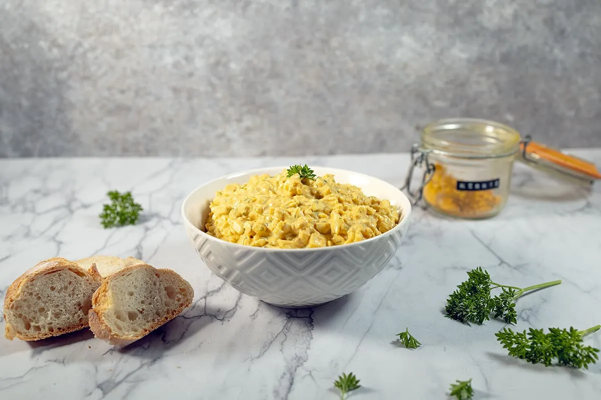Surinaamse eiersalade - heerlijk met kruiden