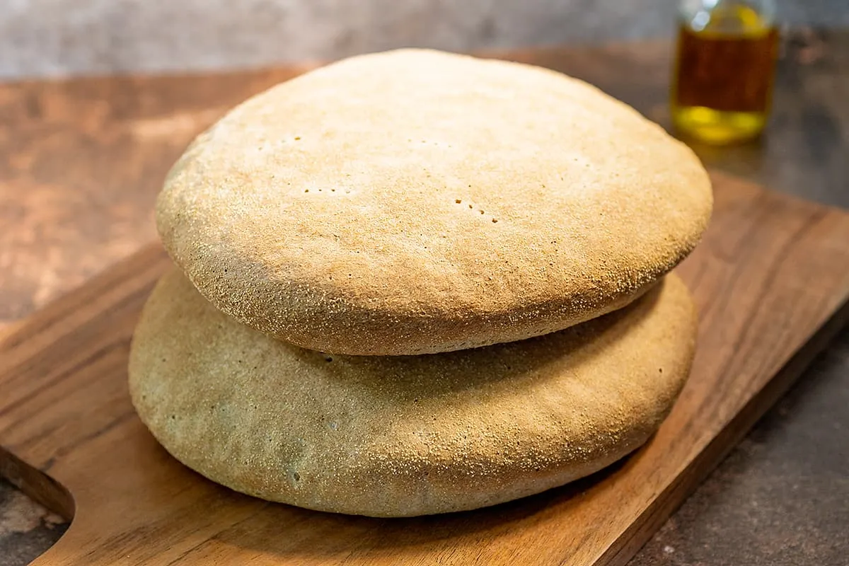 Khobz is een luchtig Marokkaans brood met semolina