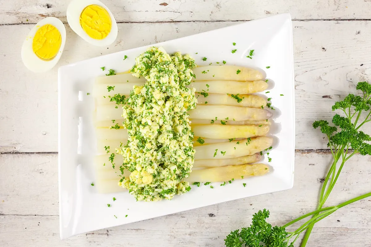 Asperges à la Flamande