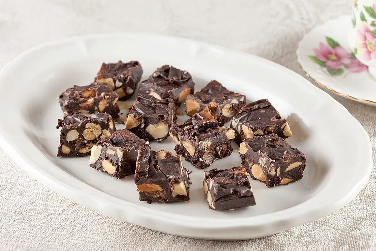 Suikervrije donkere chocolade brokjes