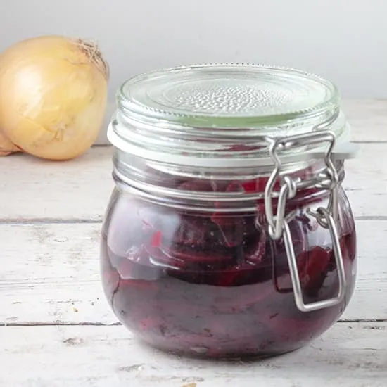 Recept: Ingemaakte rode bieten