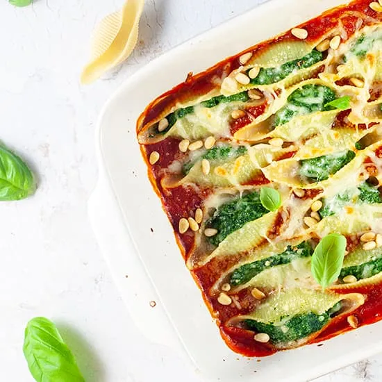 Recept: Gevulde pastaschelpen met spinazie