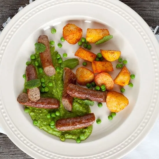 Recept: Lamsworstjes met erwtenpuree en munt