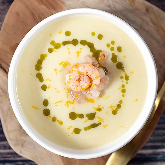 Recept: Bloemkoolsoep met garnalen