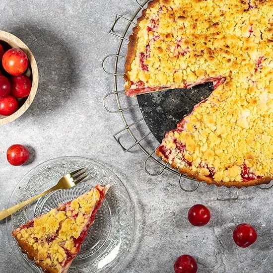 Recept: Pruimenvlaai met kruimels en pudding