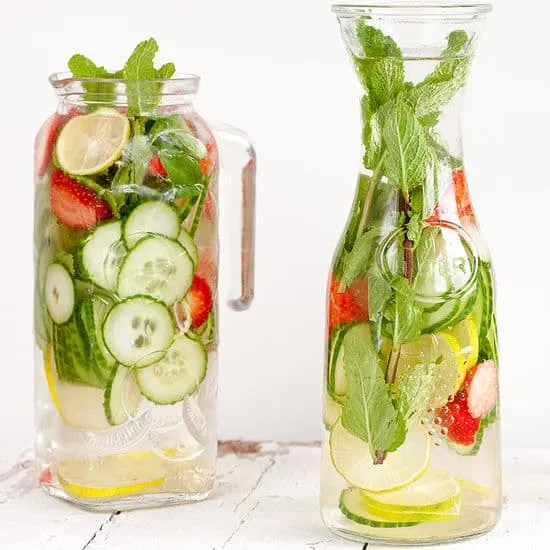 Recept: Aardbei, limoen, komkommer en munt water