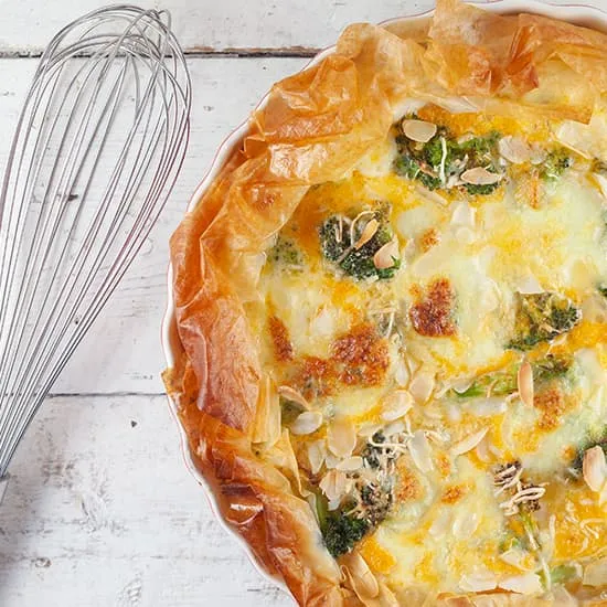 Recept: Vegetarische filodeeg taart met broccoli