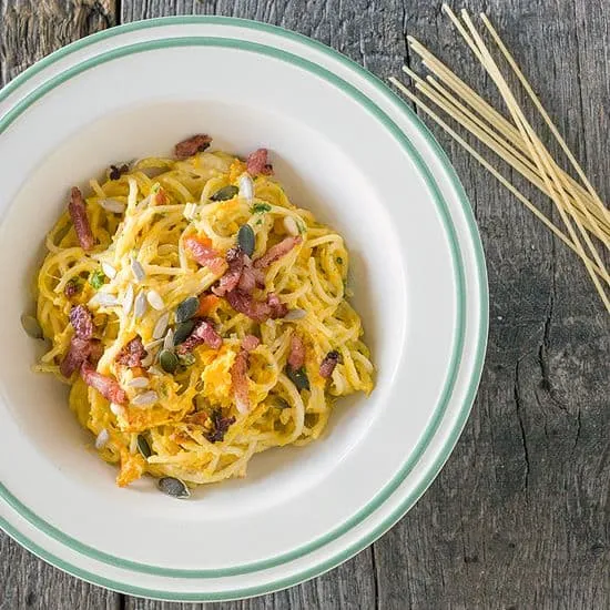 Recept: Spaghetti met pompoen-kaassaus