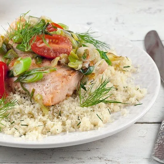 Gebakken zalm met warme couscous
