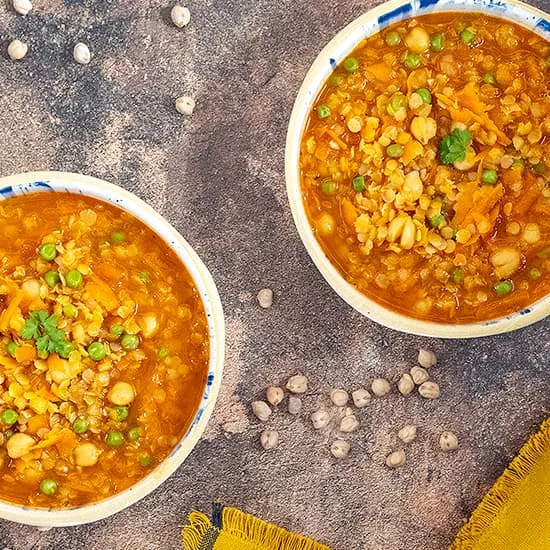 Recept: Linzensoep met kikkererwten