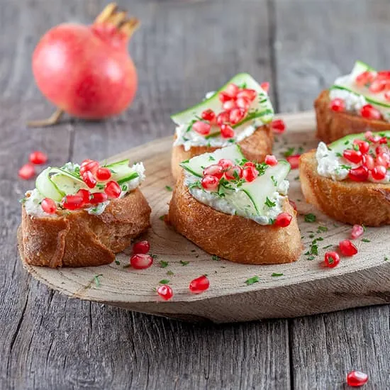 Recept: Bruschetta met mascarpone en granaatappel