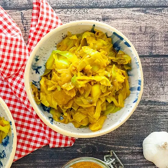 Recept: Spitskool met kerrie