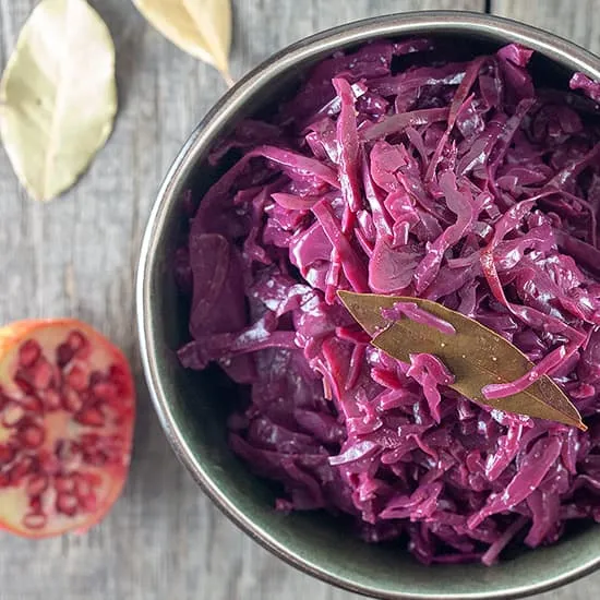 Recept: Gestoofde rode kool met granaatappelsap