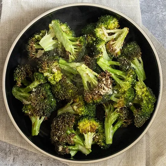 Recept: Geroosterde broccoli uit de airfryer