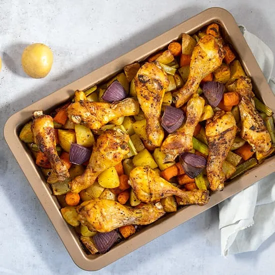 Traybake met kipdrumsticks