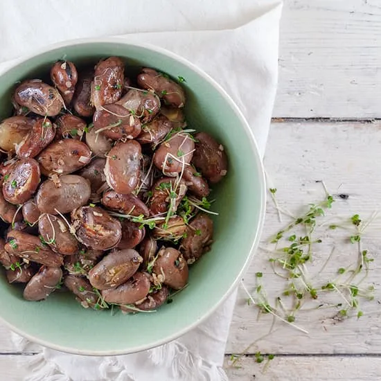 Recept: Gebakken tuinbonen met knoflook
