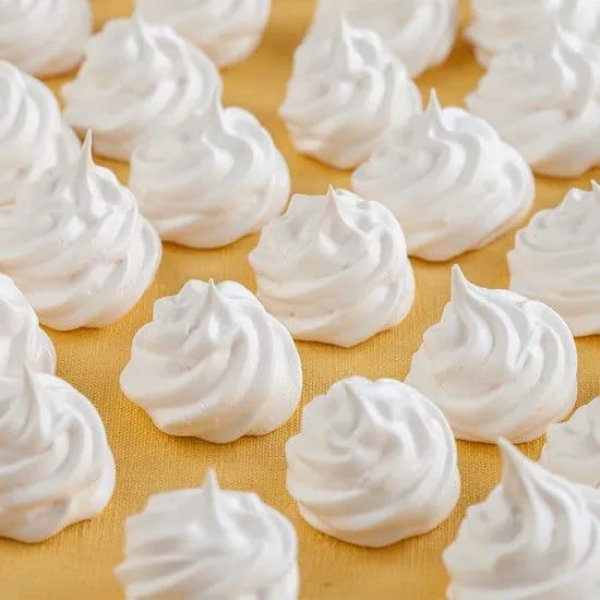 Mini schuimpjes (meringues)