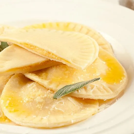 Pompoenravioli met salieboter