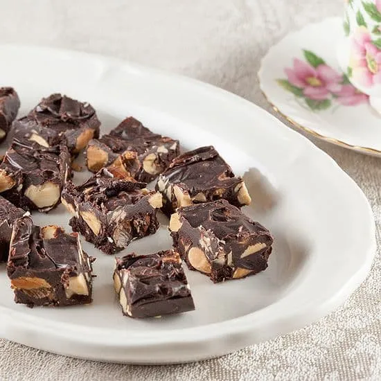 Recept: Suikervrije donkere chocolade brokjes