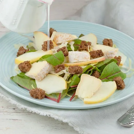 Recept: Witlof en appelsalade met karnemelk dressing