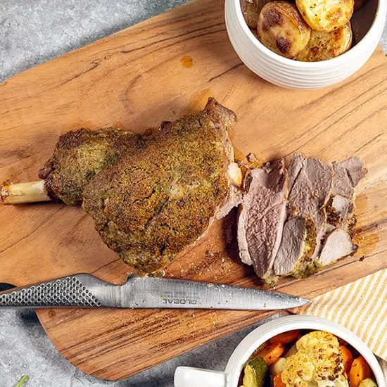Recept: Lamsbout met kruidenkorst