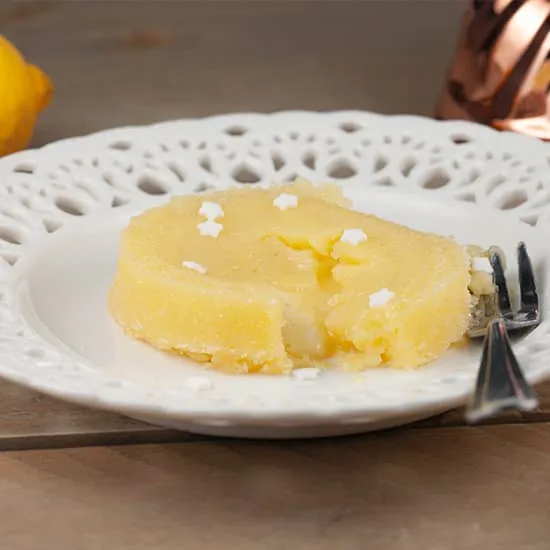 Witte chocolade en yuzu lava cake