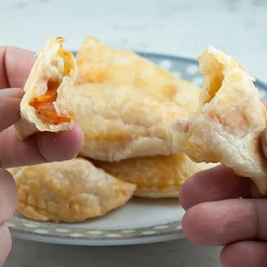 Recept: Mini ham en groente bladerdeeg pakketjes