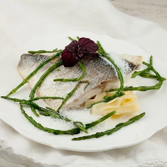 Recept: Dorade met verse pasta en zeekraal