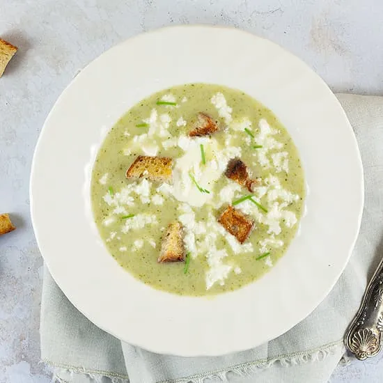 Recept: Broccolisoep met croutons