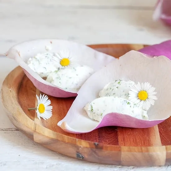 Recept: Zelf kruidenroomkaas maken