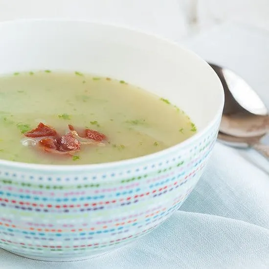 Recept: Geroosterde knoflooksoep met waterkers