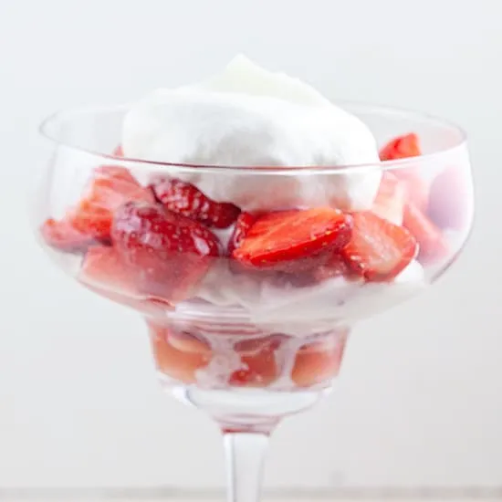 Aardbeien Romanoff