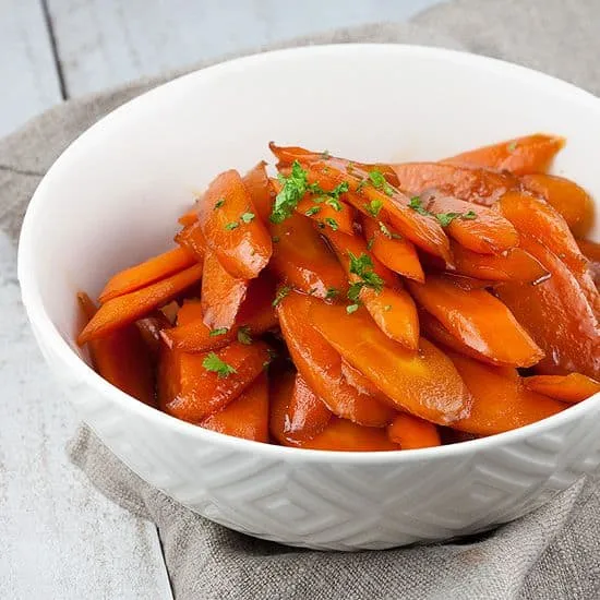 Recept: Gekarameliseerde worteltjes