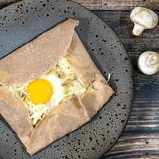 Recept: Franse galette Bretonne met champignons en prei