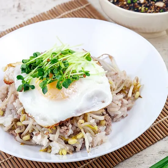 Taugé bibimbap