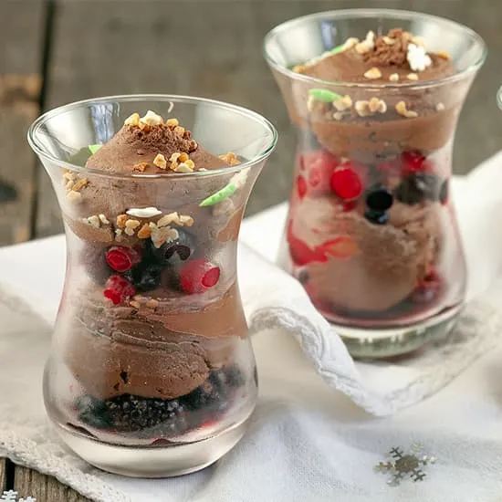 Chocolade cheesecake met rood fruit