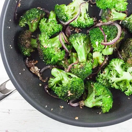 Recept: Gebakken broccoli met knoflook