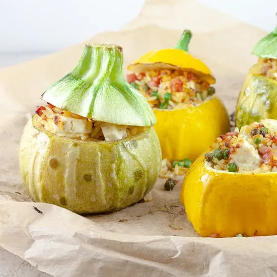 Recept: Gevulde courgette met rijst en erwtjes