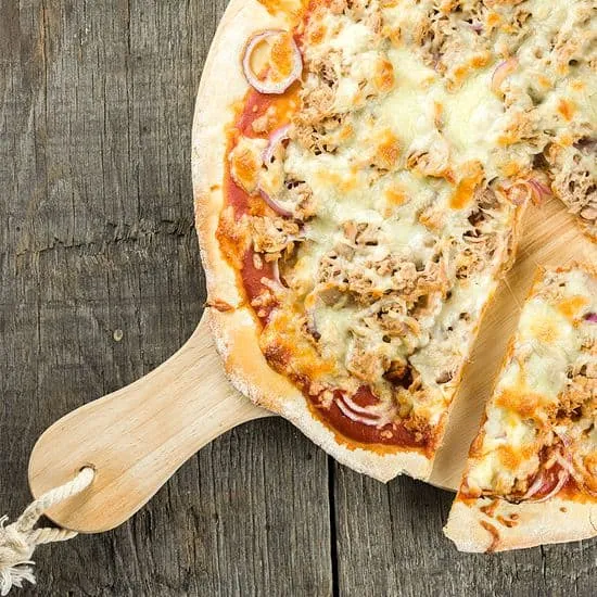 Pizza tonno